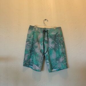 Lululemon Athletica Tropical Print Men's Board Shorts